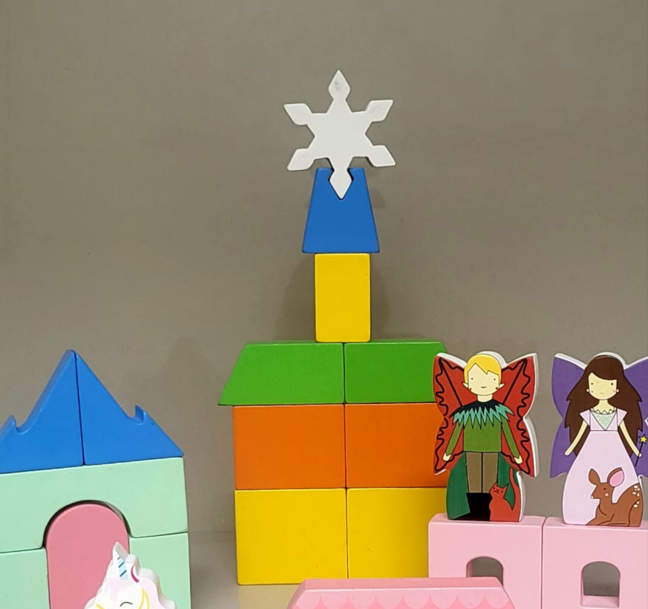 MiniTads Enchanted Castle – Wooden Fantasy Building Set ( 29 Pieces of Big Size )