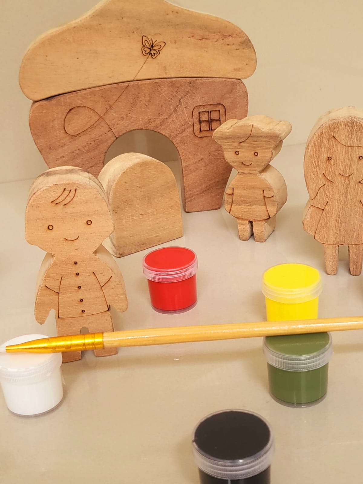MiniTads DIY Family Playset – Paint, Create & Play!