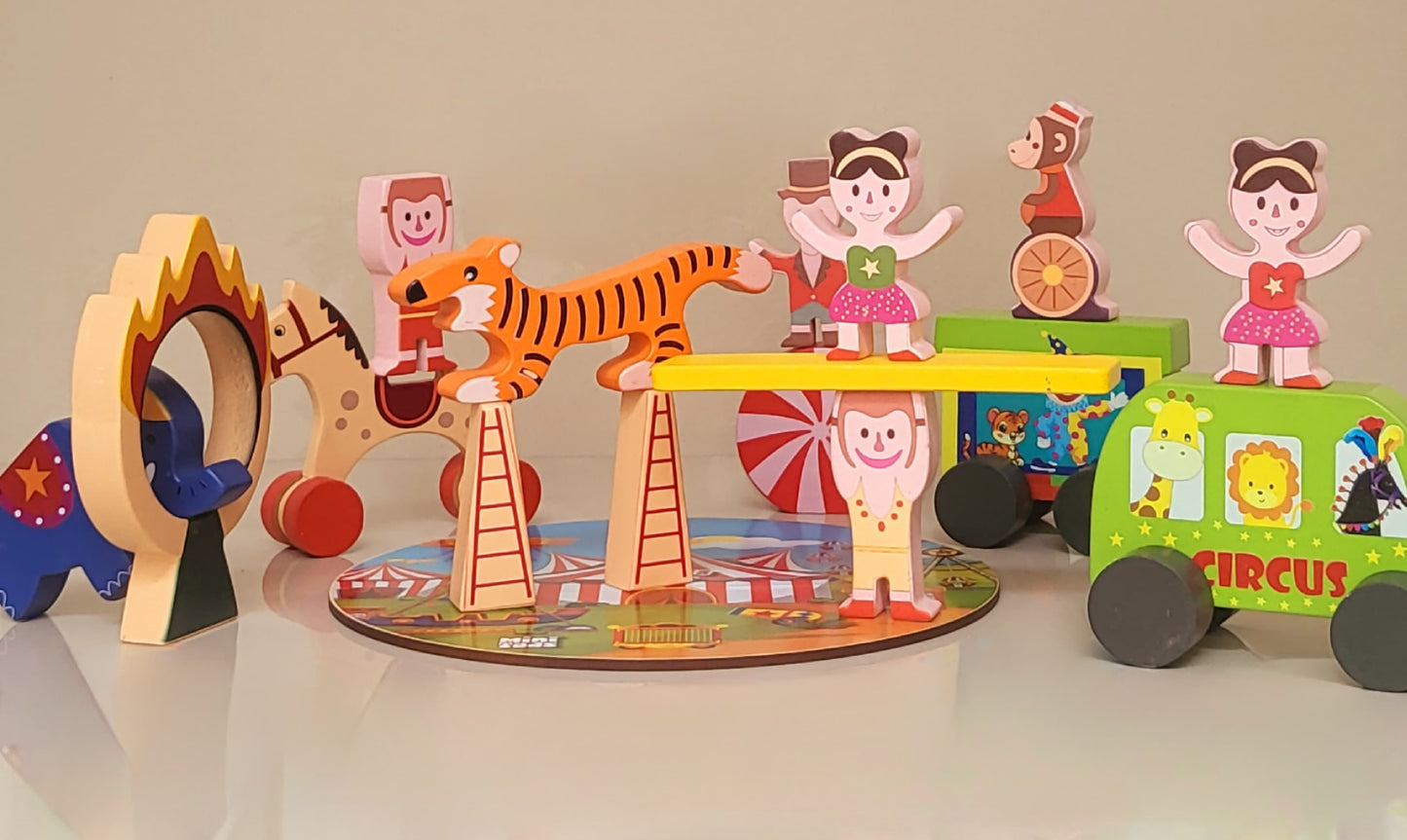 MiniTads Wooden Circus Playset
